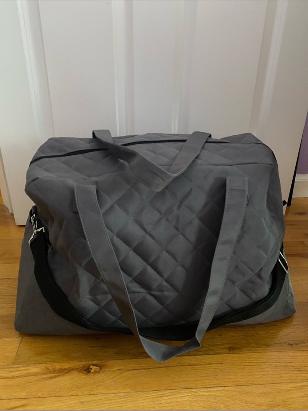 NWOT Large "Weekender" duffle bag /DSW